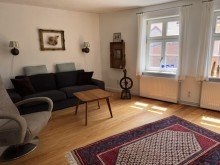 Wohnzimmer Charmantes Denkmaljuwel in idyllischer Ruhe: Historisches Einfamilienhaus mit zeitloser Eleganz!