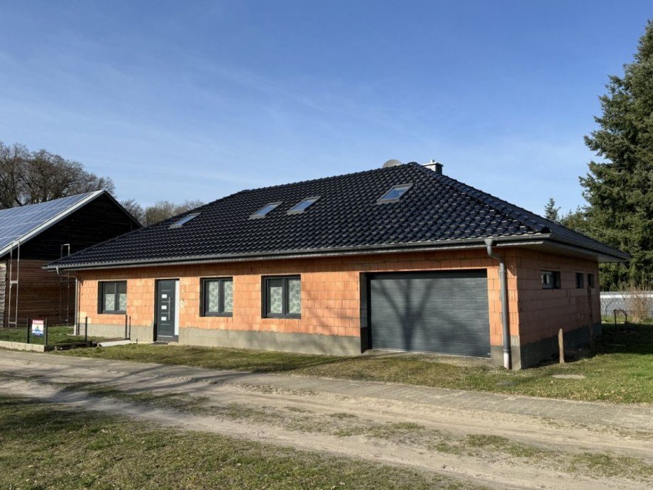 Hausansicht Einfamilienhaus Karst�dt