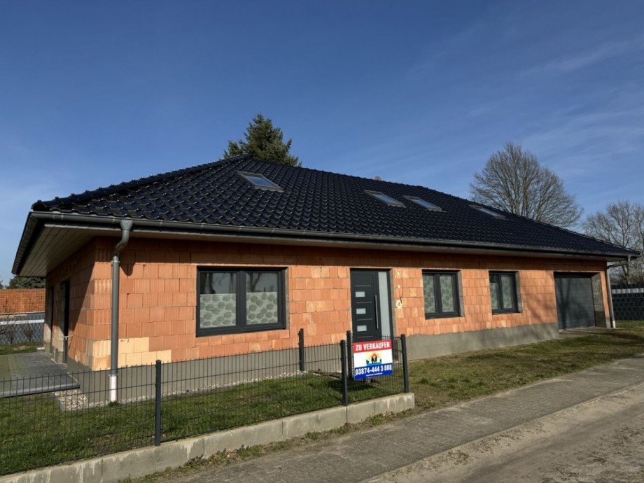 Hausansicht Einfamilienhaus Karst�dt