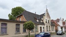 Hausansicht Historisches Mehrfamilienhaus mit Sanierungspotenzial in Hagenow