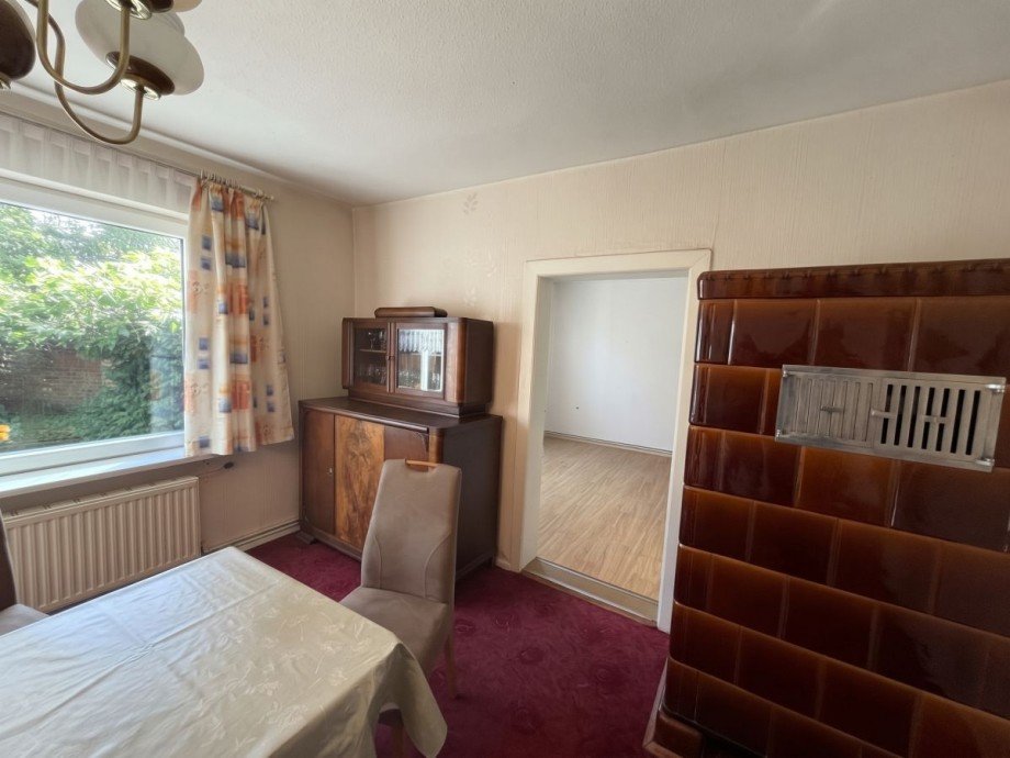 Zimmer mit Kachelofen Haus Laupin
