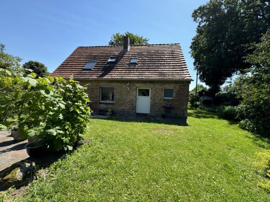 Hausansicht aus Garten Haus Kressin