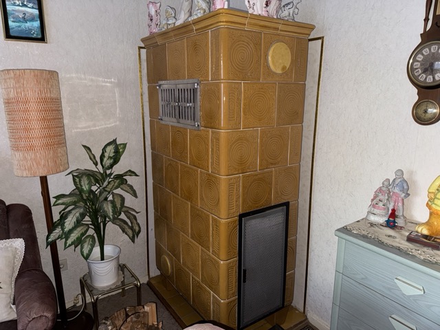Kachelofen Haus L�btheen