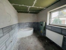 Badezimmer im Umbau Arbeiten in Schwerin, Wohnen im Gr�nen: Vielseitiges Landhaus mit 1.626 m� Grund in Banzkow