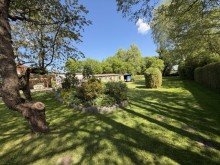 Grundstu Gro�z�giges Familiengl�ck: Gepflegtes Raumwunder mit Einliegerwohnung auf 1.900 m� Naturgrundst�ck