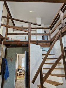 Treppe zum Dachgeschoss Einfamilienhaus in Grebs mit Sauna,Terrasse und 3 B�der
