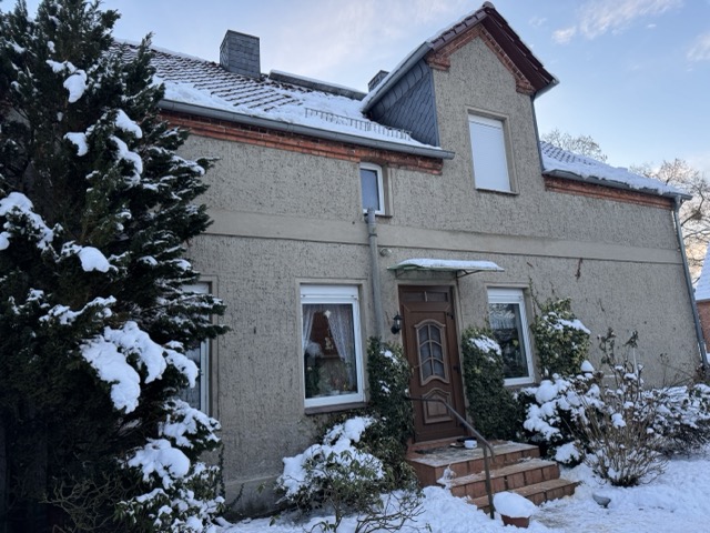 Hausansicht L�btheen Haus Historisches Einfamilienhaus mit Ausbaupotenzia