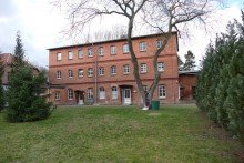 Hausansicht Mehrfamilienhaus mit 7 WE zum Schn�ppchenpreis.....