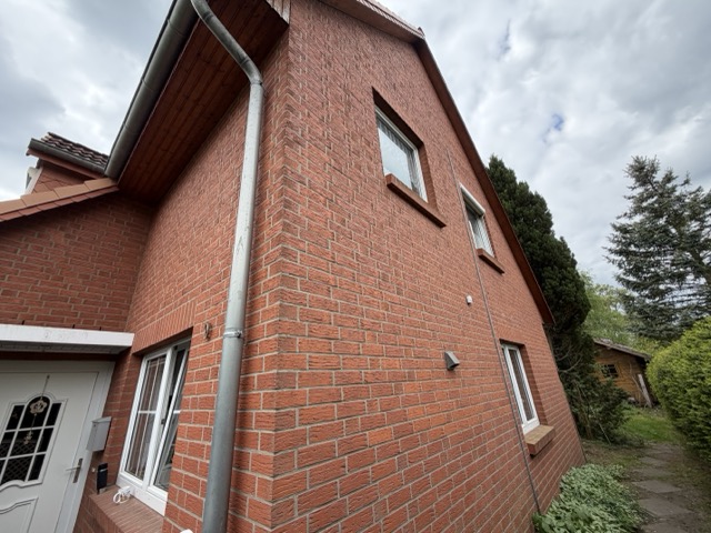 Hausansicht Doppelhaush�lfte L�btheen