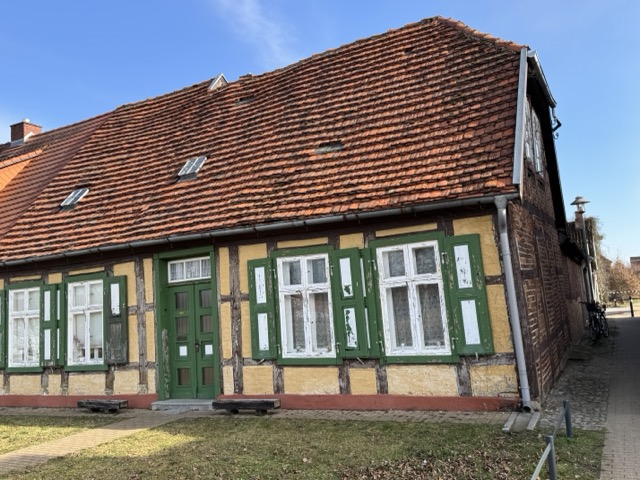 Hausansicht vorne Haus Ludwigslust