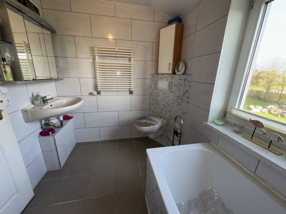 Badezimmer im Dachgeschoss Doppelhaush�lfte Kressin
