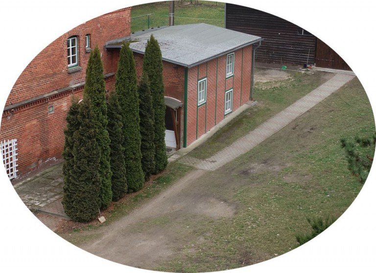 Hausansicht Bredenfelde Wohnung Kleines Haus in ruhiger Lage