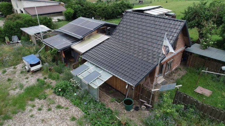 Luftansicht Neese Haus Siedlerhaus mit Nebengelass auf gro�em Grundst�ck