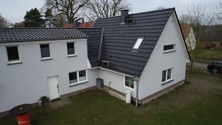 Hausansicht Doppelhaush�lfte Kressin