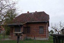 Hausansicht Einfamilienhaus mit Grundst�ck optimal f�r die Tierhaltung