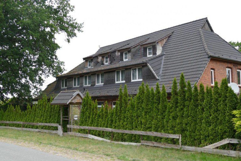 Hausansicht Gro� Krams Haus Wohnhaus mit Platz