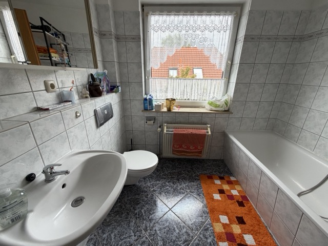 Badezimmer Doppelhaush�lfte L�btheen