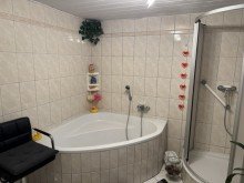 Badezimmer Platzwunder in der Residenzstadt � Ihr Stadthaus in der Lindenstra�e 43