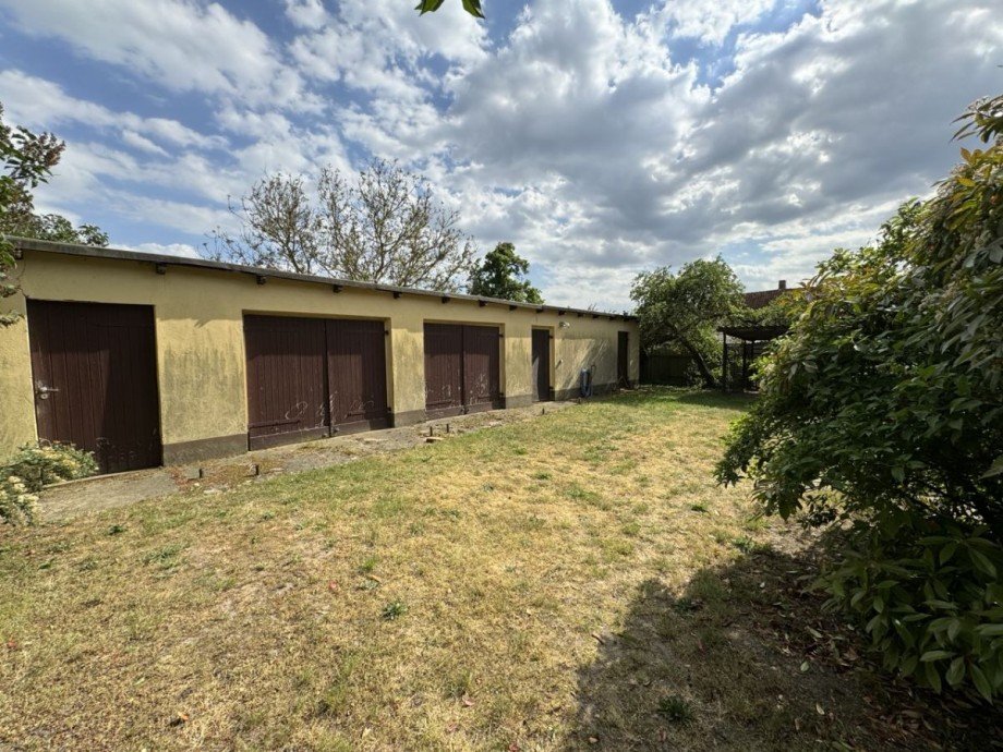 Stall + Garage Haus Redefin
