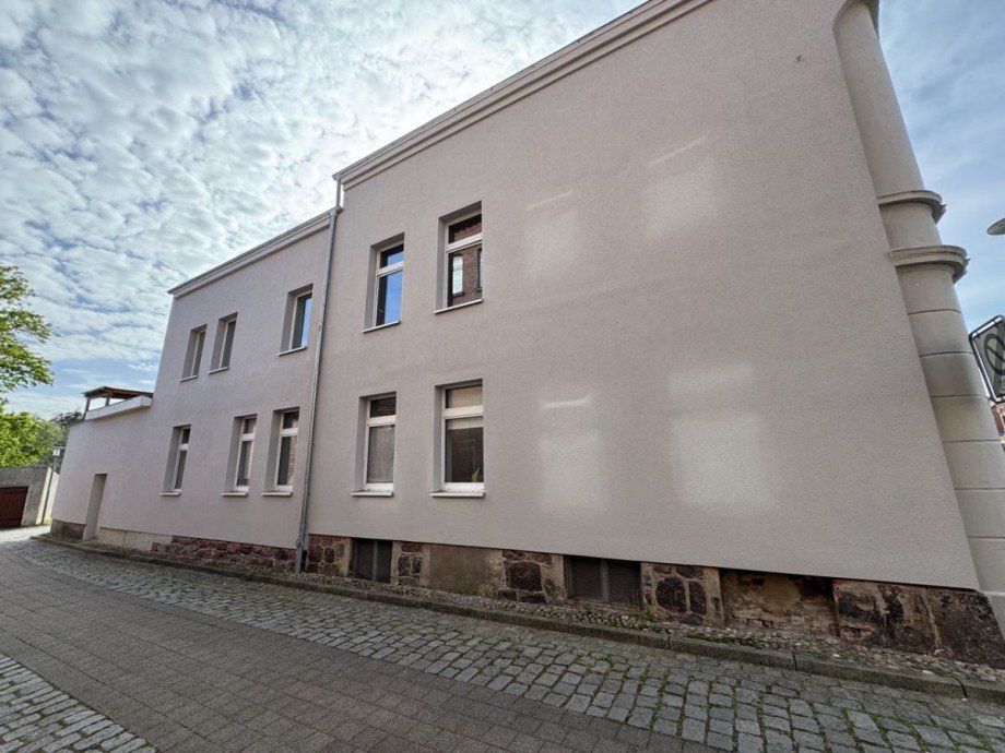 Hausansicht Seitenstra�e Mehrfamilienhaus Grabow