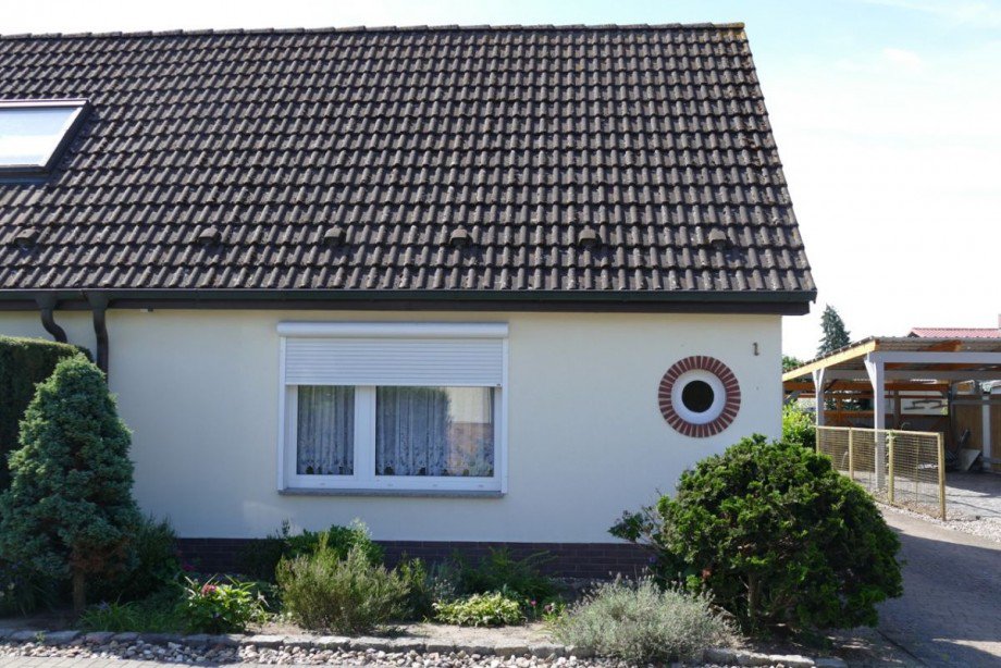 Hausansicht Doppelhaush�lfte Neustadt-Glewe