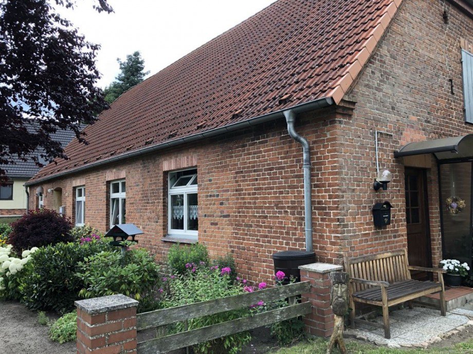 Hausansicht Zweifamilienhaus Rastow
