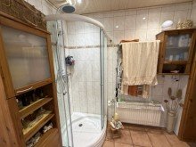 Badezimmer Gro�z�giges Familiengl�ck: Gepflegtes Raumwunder mit Einliegerwohnung auf 1.900 m� Naturgrundst�ck