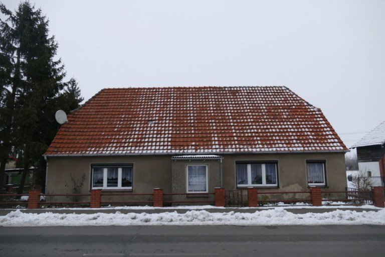 Hausansicht Grebbin Einfamilienhaus Bauernhaus auf gro�em Grundst�ck