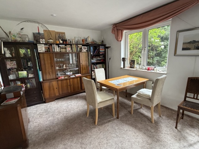 Wohnzimmer. Doppelhaush�lfte L�btheen