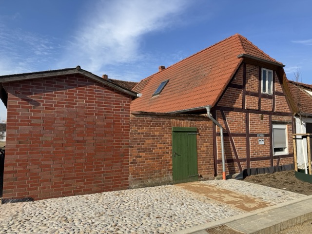 Hausansicht Hinterseite mit Hintereingang Haus Ludwigslust