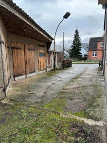 Aufahrt mit Garagen Einfamilienhaus in Grabow zu verkaufen