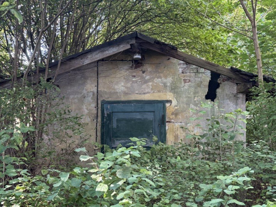Stallgeba Haus L�btheen