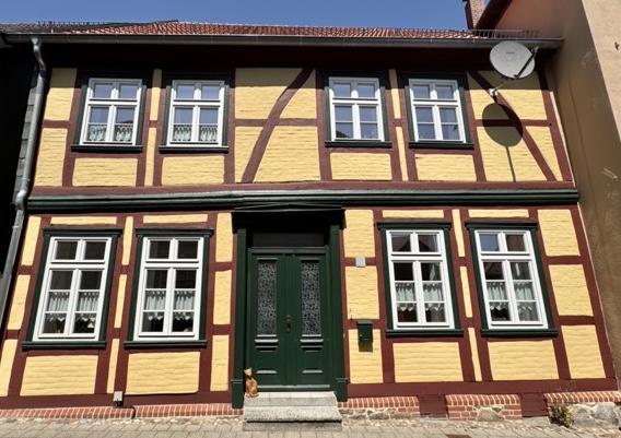 Hausansicht Grabow Haus Charmantes Denkmaljuwel in idyllischer Ruhe: Historisches Einfamilienhaus mit zeitloser Eleganz!