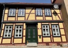 Hausansicht Charmantes Denkmaljuwel in idyllischer Ruhe: Historisches Einfamilienhaus mit zeitloser Eleganz!