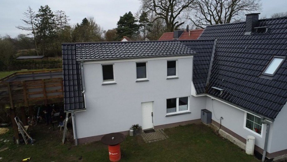 Hausansicht Doppelhaush�lfte Kressin