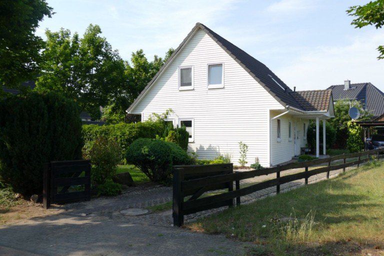 Hausansicht Rastow Haus Einfamilienhaus in sch�ner Laage