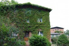 Hausansicht Gut erhaltenes Bauernhaus mit Nebengelass