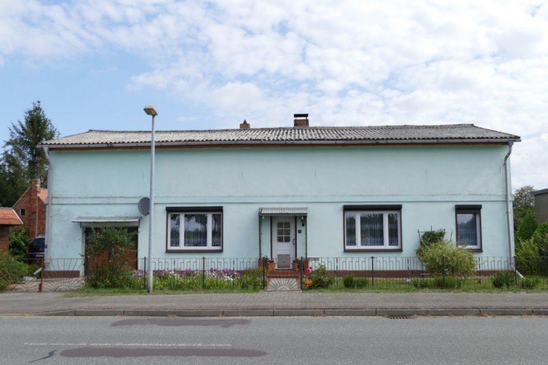 Hausansicht Karst�dt Haus Gepflegtes Einfamilienhaus auf gro�em Grundst�ck