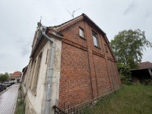 Ansicht Haus Giebel Historisches Mehrfamilienhaus mit Sanierungspotenzial in Hagenow